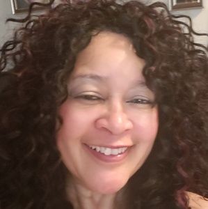 Meet your Posher, Edna